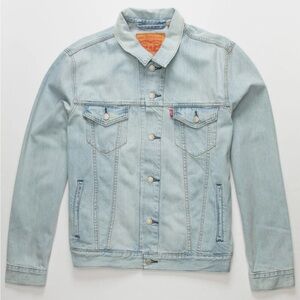 NWT Levi's Premium Trucker Denim Jacket, size XL‎